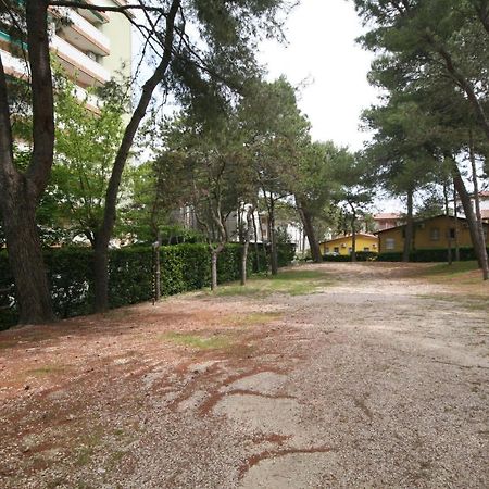 Ba- Tintoretto Apartments - Lignano Sabbiadoro Exterior photo